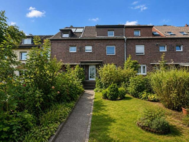 Haus zum Kaufen in Düsseldorf 500.000,00 EUR 138.58 m²