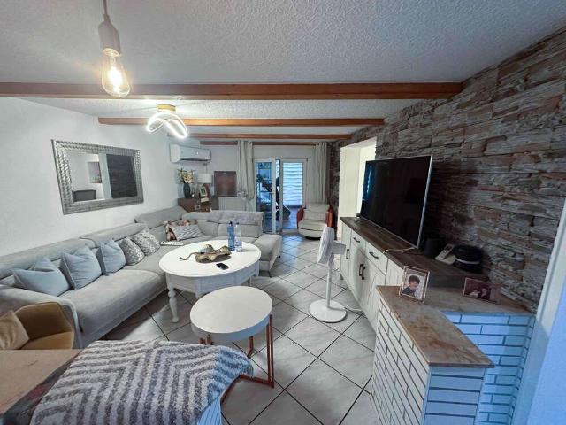 Haus zum Kaufen in Düsseldorf 520.000,00 EUR 194 m²
