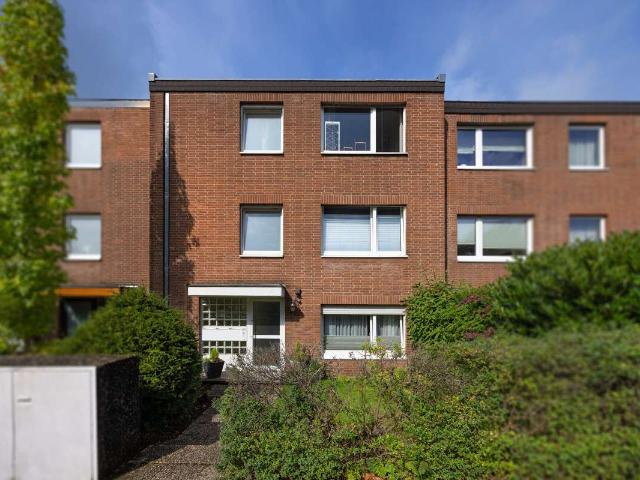 Haus zum Kaufen in Düsseldorf 575.000,00 EUR 149.64 m²