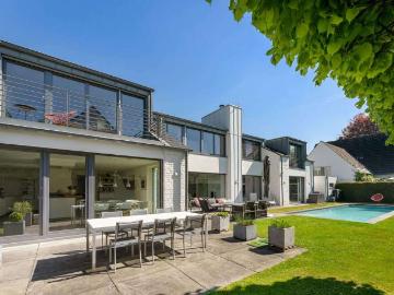 Haus zum Kaufen in Düsseldorf 5.250.000,00 EUR 372.25 m²