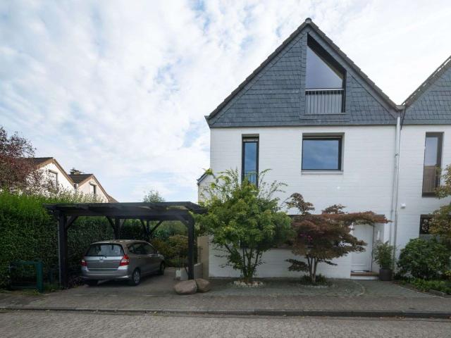 Haus zum Kaufen in Düsseldorf 635.000,00 EUR 133.07 m²