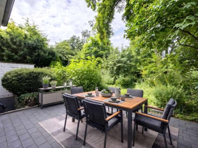 Haus zum Kaufen in Düsseldorf 650.000,00 EUR 205 m²