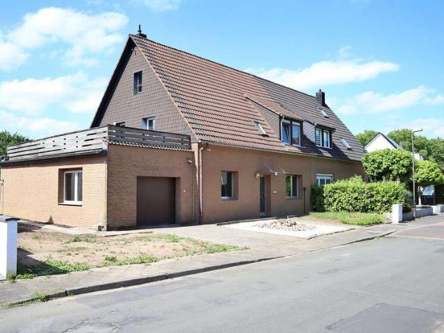 Haus zum Kaufen in Düsseldorf 695.000,00 EUR 201 m²