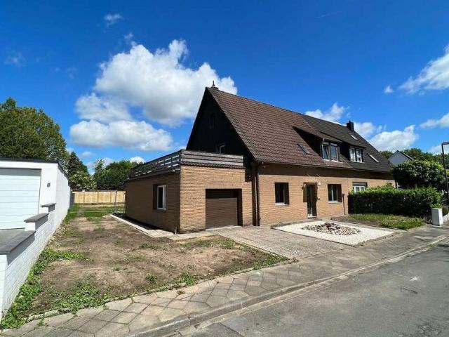 Haus zum Kaufen in Düsseldorf 695.000,00 EUR 201 m²