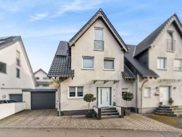 Haus zum Kaufen in Düsseldorf 749.000,00 EUR 191 m²