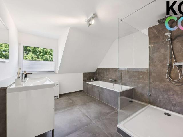 Haus zum Kaufen in Düsseldorf 849.000,00 EUR 150 m²
