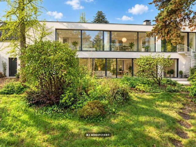 Haus zum Kaufen in Düsseldorf 995.000,00 EUR 305.65 m²