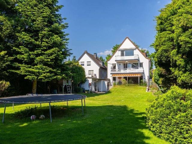 Haus zum Kaufen in Düsseldorf 998.000,00 EUR 285 m²