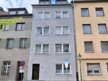 Haus zum Kaufen in Düsseldorf 1.150.000,00 EUR 298.5 m²