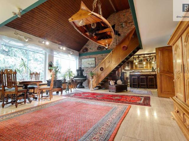 Haus zum Kaufen in Düsseldorf 1.150.000,00 EUR 400 m²