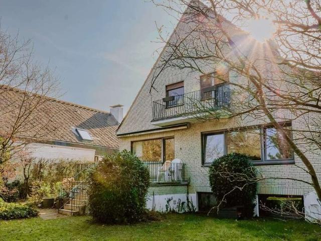 Haus zum Kaufen in Düsseldorf 1.100.000,00 EUR 264 m²
