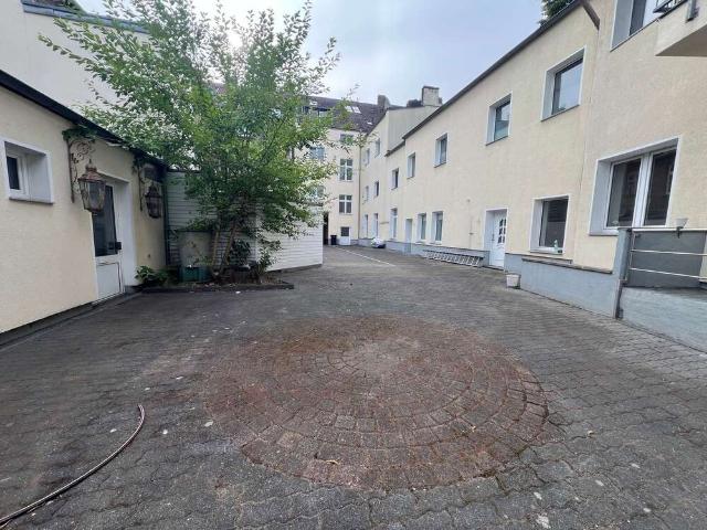 Haus zum Kaufen in Düsseldorf 1.390.000,00 EUR 205 m²