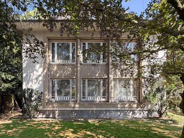 Haus zum Kaufen in Düsseldorf 1.395.000,00 EUR 548 m²