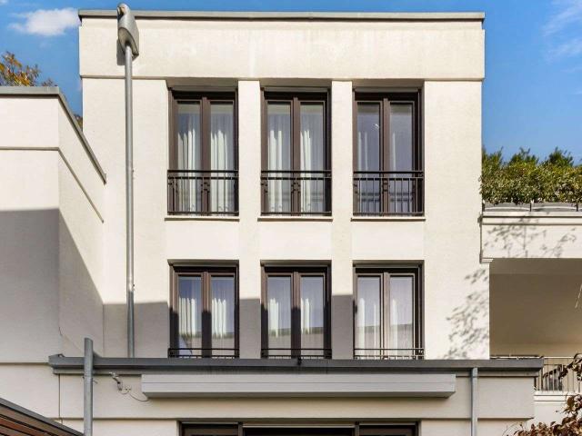 Haus zum Kaufen in Düsseldorf 1.680.000,00 EUR 225 m²