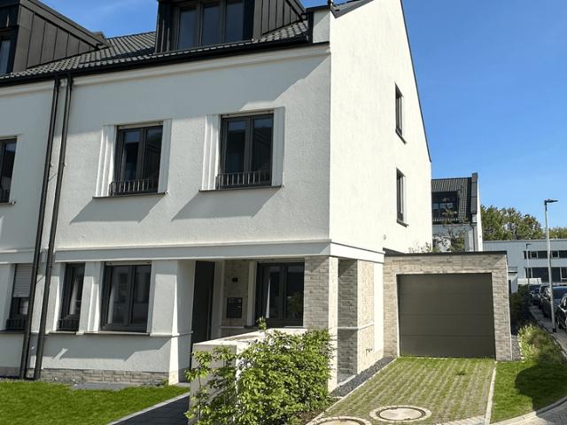 Haus zum Kaufen in Düsseldorf 1.749.000,00 EUR 174 m²