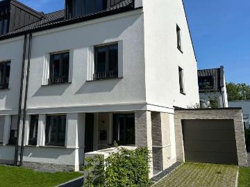 Haus zum Kaufen in Düsseldorf 1.790.000,00 EUR 174 m²