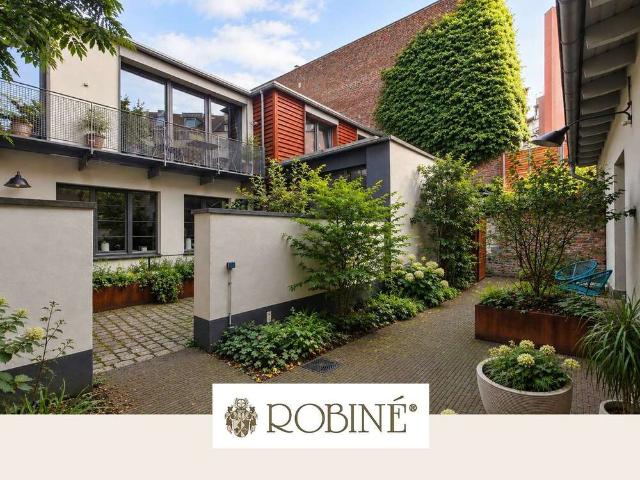 Haus zum Kaufen in Düsseldorf 1.950.000,00 EUR 275 m²
