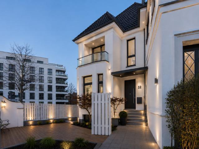 Haus zum Kaufen in Düsseldorf 1.900.000,00 EUR 203 m²