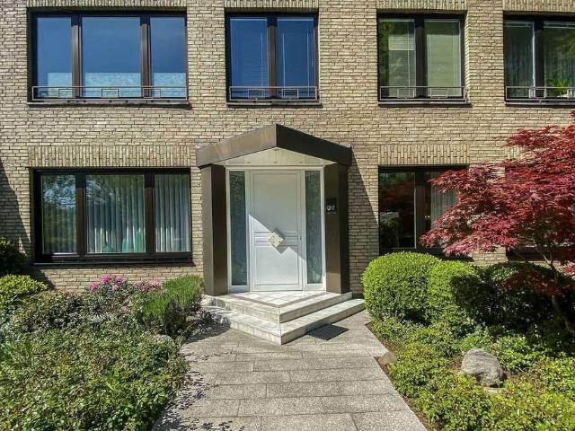 Haus zum Kaufen in Düsseldorf 2.200.000,00 EUR 439.75 m²