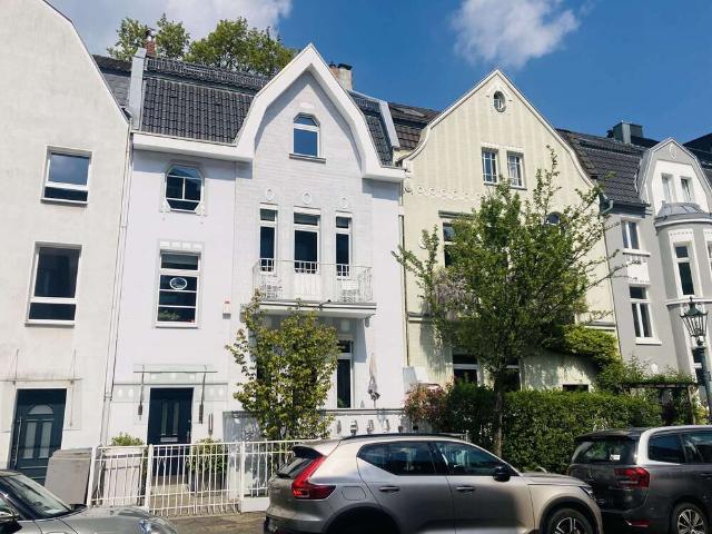 Haus zum Kaufen in Düsseldorf 2.498.000,00 EUR 228 m²