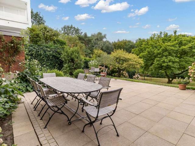Haus zum Kaufen in Düsseldorf 2.550.000,00 EUR 333 m²