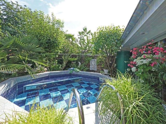 Haus zum Kaufen in Düsseldorf 399.000,00 EUR 130 m²