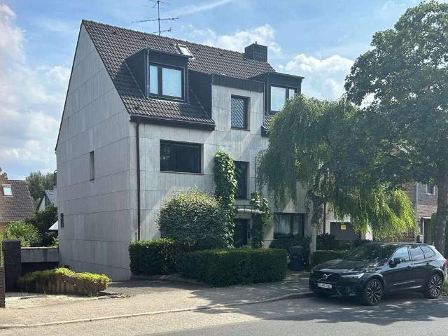 Haus zum Kaufen in Düsseldorf Wersten 898.000,00 EUR 239 m²