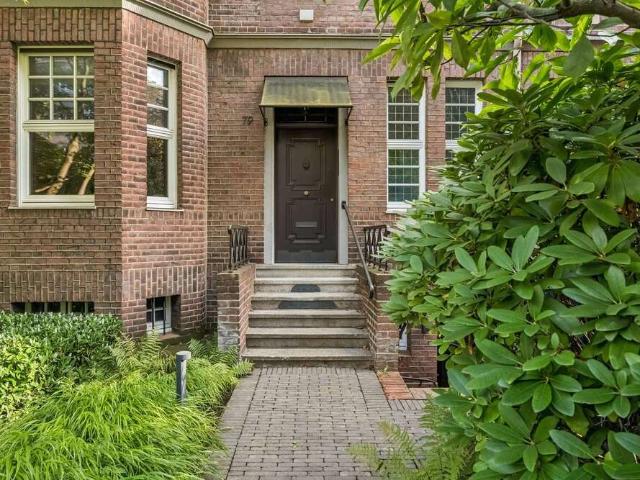 Haus zum Kaufen in Düsseldorf Düsseltal 3.950.000,00 EUR 420 m²