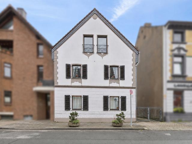 Haus zum Kaufen in Düsseldorf Himmelgeist 740.000,00 EUR 205 m²