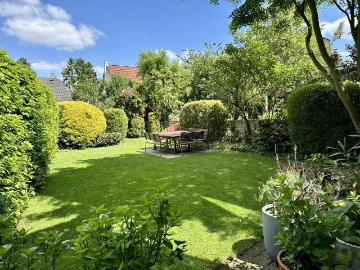 Haus zum Kaufen in Düsseldorf Kaiserswerth 1.200.000,00 EUR 180 m²