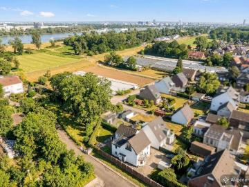 Haus zum Kaufen in Düsseldorf Lörick 1.300.000,00 EUR 277 m²