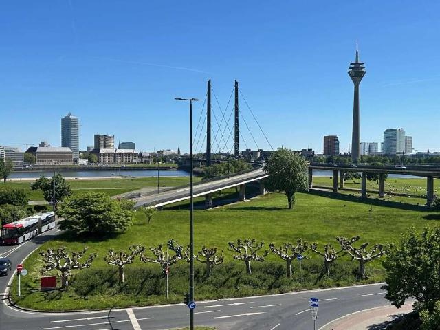 Haus zum Kaufen in Düsseldorf Oberkassel 3.950.000,00 EUR 497 m²