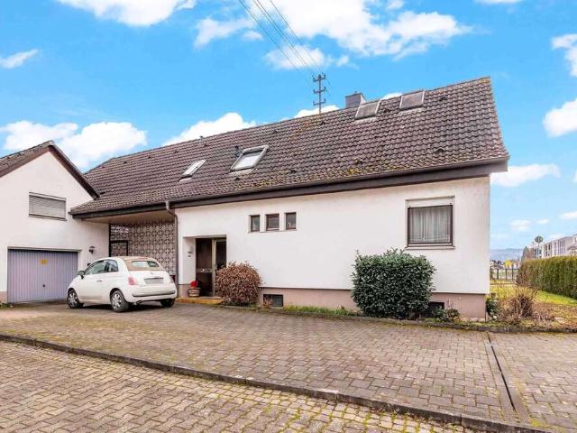 Haus zum Kaufen in Emmendingen 739.000,00 EUR 215 m²