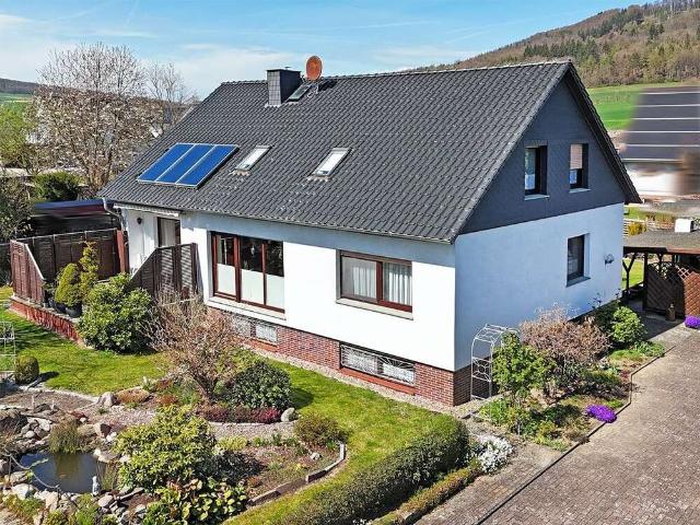 Haus zum Kaufen in Emmerthal 300.000,00 EUR 192 m²