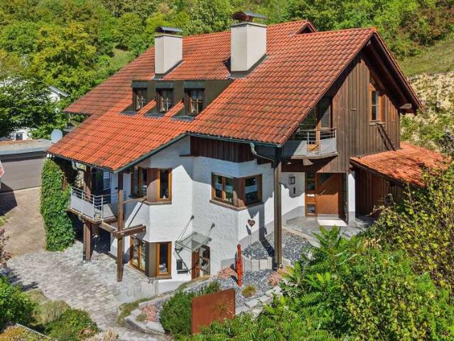Haus zum Kaufen in Engen 669.000,00 EUR 215.46 m²
