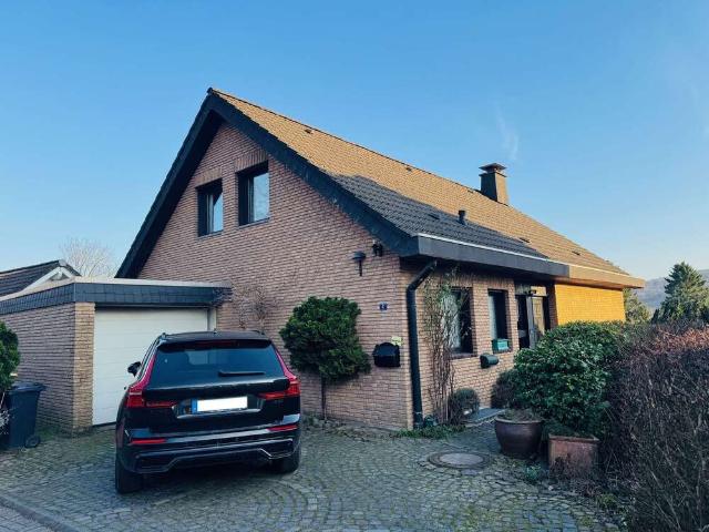 Haus zum Kaufen in Engelskirchen 365.000,00 EUR 225 m²