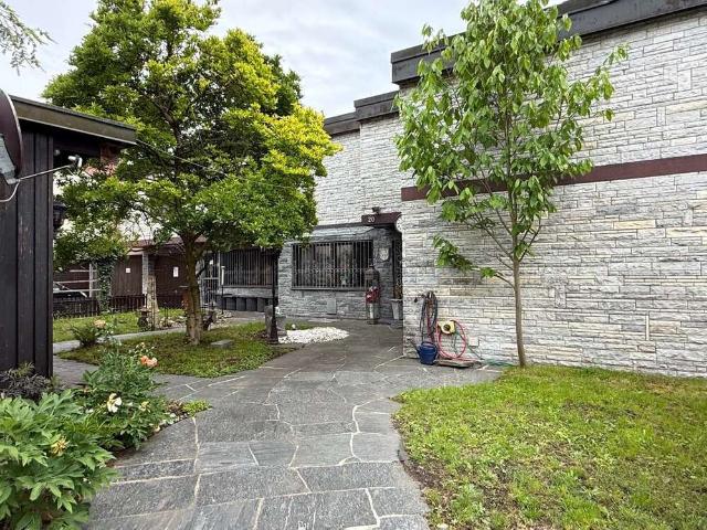 Haus zum Kaufen in Ebersbach an der Fils 470.000,00 EUR 357.96 m²