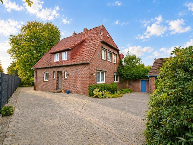 Haus zum Kaufen in Edewecht 259.000,00 EUR 152.77 m²