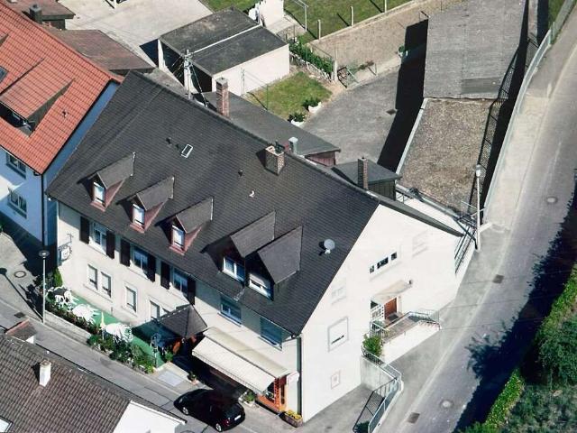 Haus zum Kaufen in Efringen Kirchen 690.000,00 EUR 490 m²
