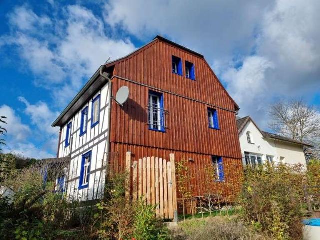 Haus zum Kaufen in Eitorf 549.000,00 EUR 343 m²
