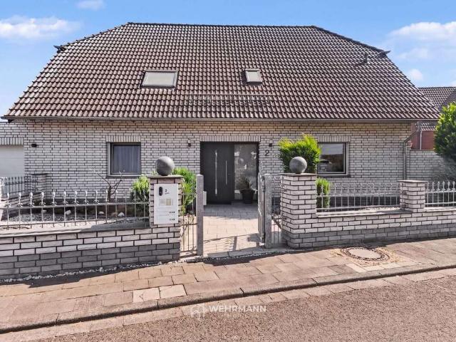 Haus zum Kaufen in Elsdorf 449.000,00 EUR 163 m²
