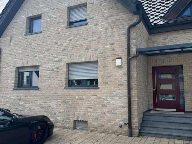 Haus zum Kaufen in Elsdorf 644.800,00 EUR 208 m²