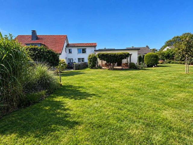 Haus zum Kaufen in Erwitte 399.990,00 EUR 277 m²