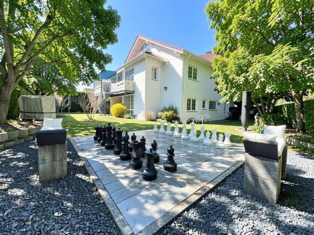 Haus zum Kaufen in Erbes Büdesheim 685.000,00 EUR 287.5 m²