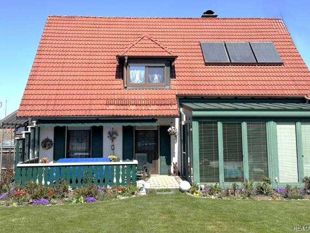 Haus zum Kaufen in Erdweg Kleinberghofen 939.000,00 EUR 200 m²