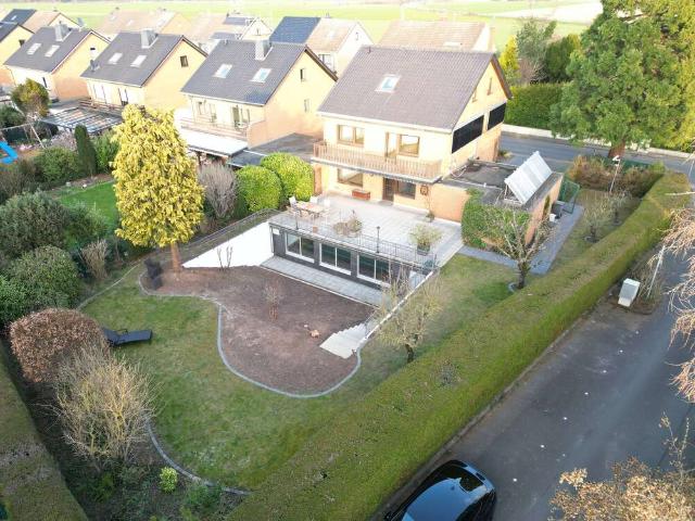Haus zum Kaufen in Erftstadt Friesheim 595.000,00 EUR 230 m²