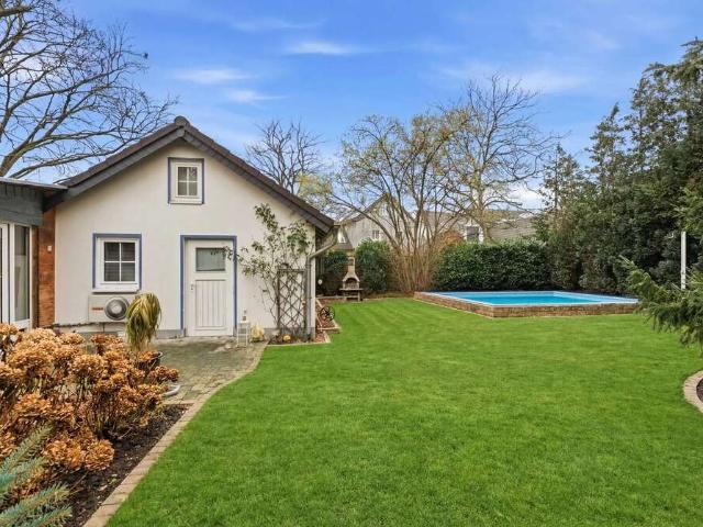 Haus zum Kaufen in Erftstadt 536.000,00 EUR 175.8 m²