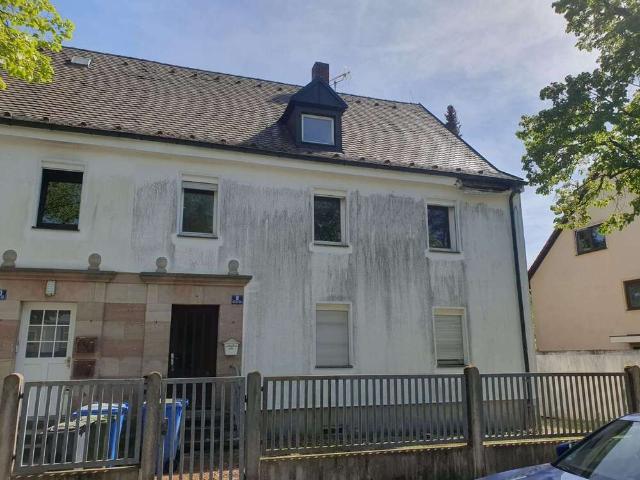 Haus zum Kaufen in Erlangen 1.750.000,00 EUR 185 m²