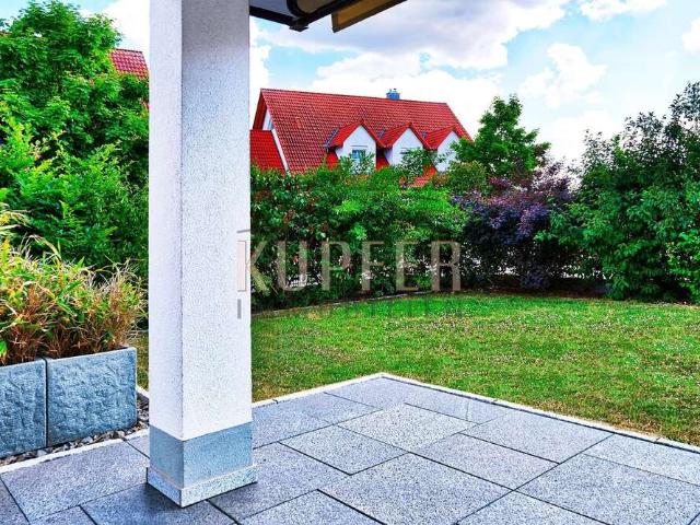 Haus zum Kaufen in Erlangen 1.195.000,00 EUR 215 m²