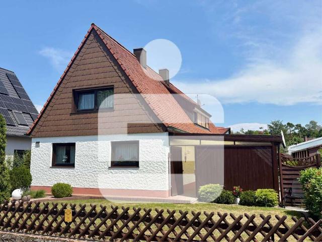 Haus zum Kaufen in Erlangen 360.000,00 EUR 96.8 m²